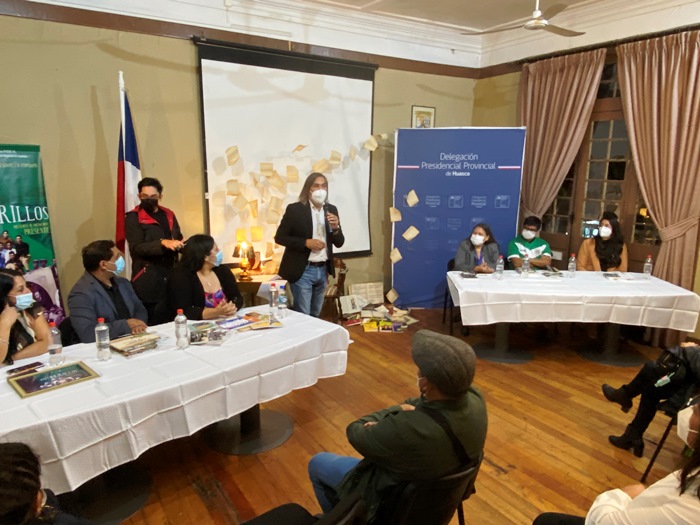 La DPP Huasco abrió sus puertas para reunirse junto a los escritores de la Provincia en un conversatorio literario celebrando las actividades del mes del libro