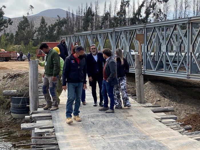 Gobierno instala  Puente Mecano en el sector de los Loros en Freirina