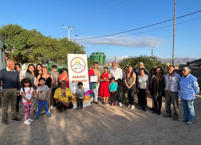 Jóvenes diaguitas de la comuna de Vallenar representarán a la región en campeonato nacional de danzas  representativas