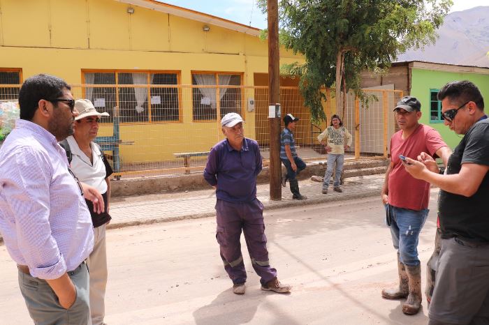 Acción público privada para atender demandas de afectados por precipitaciones en la comuna de Alto del Carmen.