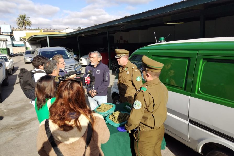 Carabineros detiene a sujeto por Receptación de Vehículo Robado.