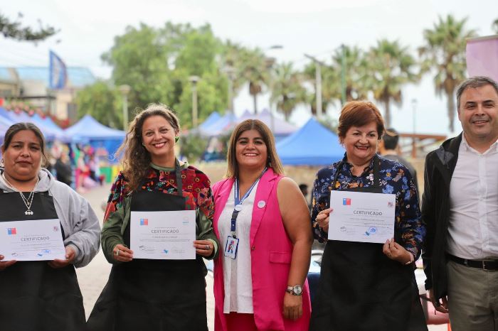 Feria Provincial de Mujeres emprendedoras se llevó a cabo en Huasco