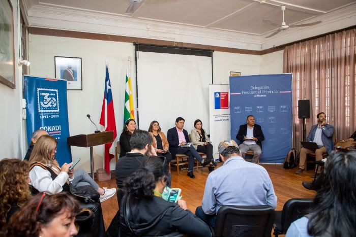 Director Nacional de Conadi en dialogo con representantes de pueblos originarios