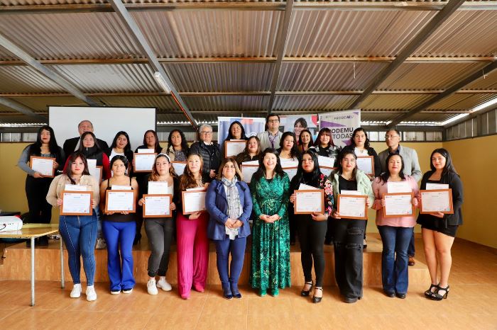 En Freirina, mujeres de Maitencillo se capacitan para el mundo laboral