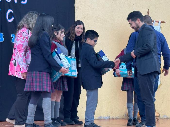 Gobierno da el vamos a la entrega de computadores a estudiantes de la región de Atacama