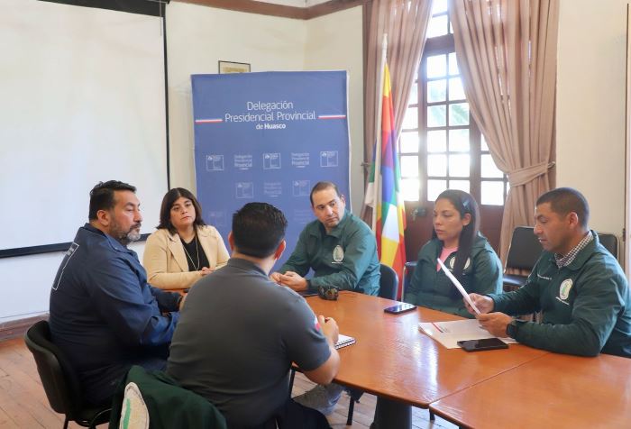 Dirigentes de funcionarios y funcionarias de gendarmería se reunieron con la Delegada Presidencial del Huasco