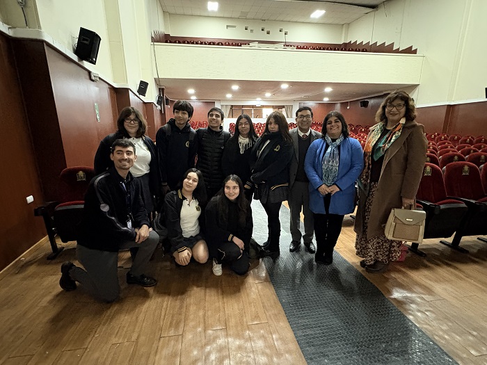 Charla con estudiantes por proyecto de ley FES