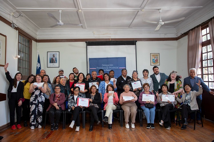 Entregan recursos para fortalecer la labor que desarrollan organizaciones sociales en la provincia de Huasco
