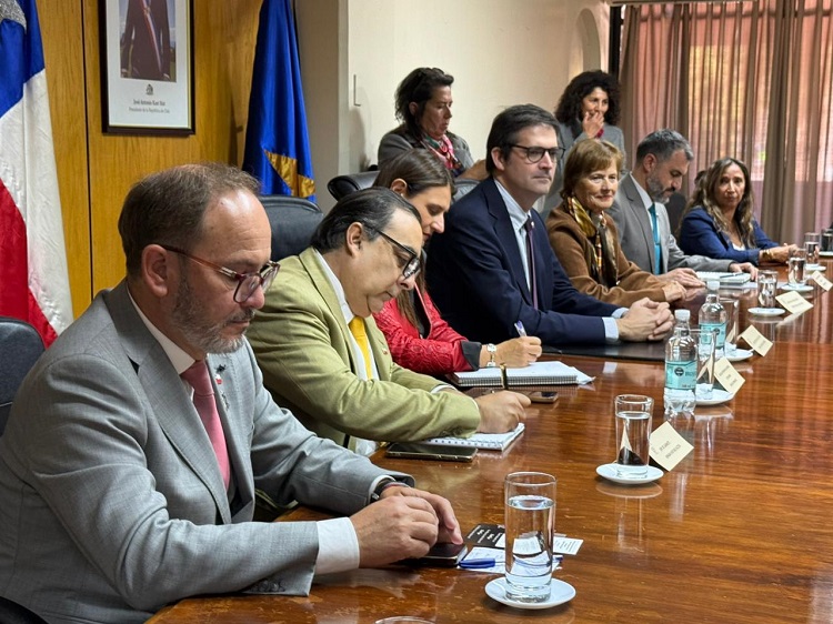 Subsecretario de Educacion con gabinete regional